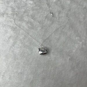 Hello Kitty necklace in silver